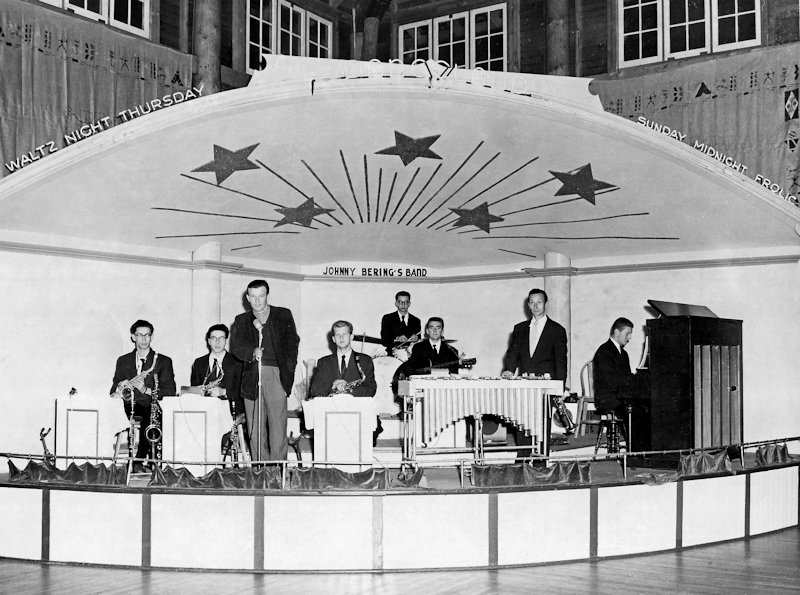 Johnny Bering and His Orchestra